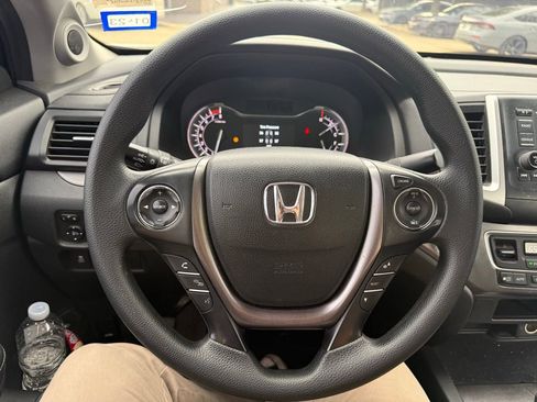 Used 2018 Honda Ridgeline Sport image 14