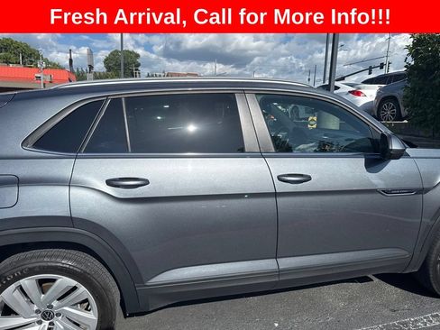 Used 2022 Volkswagen Atlas Cross Sport SE AWD/4WD image 29