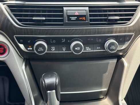 Certified 2018 Honda Accord Touring image 24