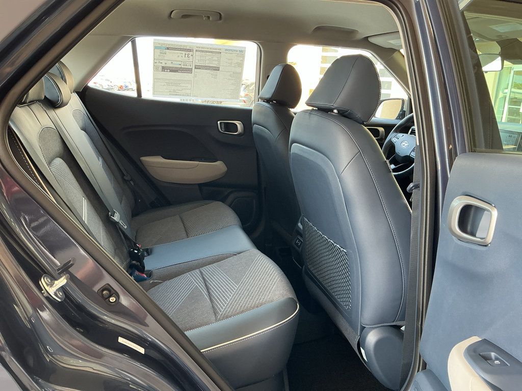 New 2026 Hyundai Venue SEL FWD image 11