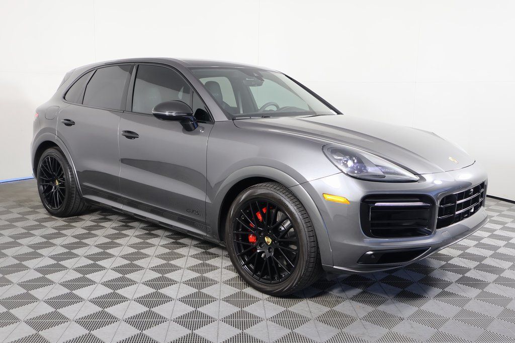 Used 2021 Porsche Cayenne GTS AWD/4WD image 3