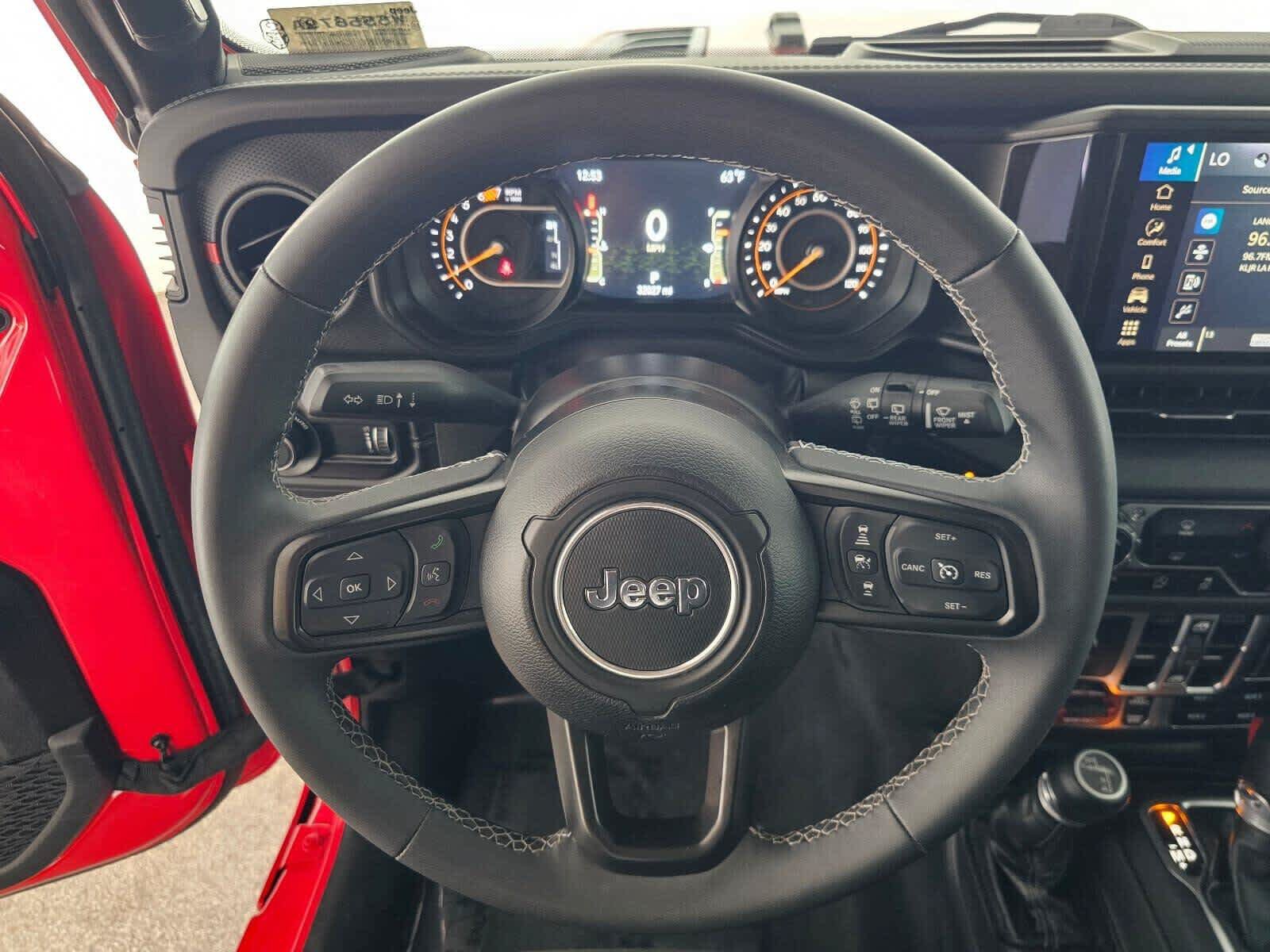 Used 2025 Jeep Wrangler Unlimited Rubicon AWD/4WD image 22