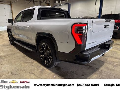 New 2025 GMC Sierra EV Denali image 7