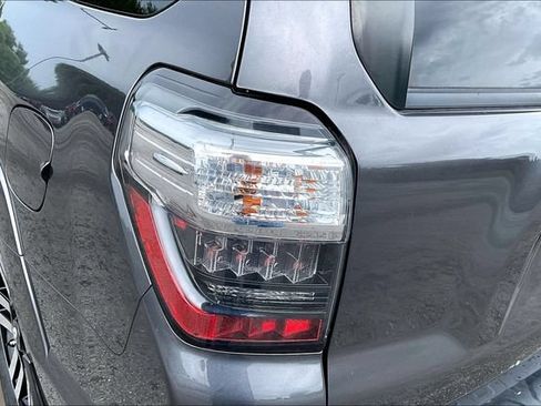 Used 2015 Toyota 4Runner Limited AWD/4WD image 22