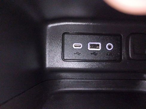 Used 2022 Chevrolet Equinox LT image 18