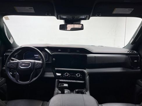 Used 2024 GMC Sierra 1500 AT4 w/ AT4 Preferred Package AWD/4WD image 8