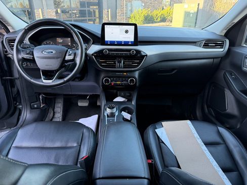 Used 2022 Ford Escape SEL image 9