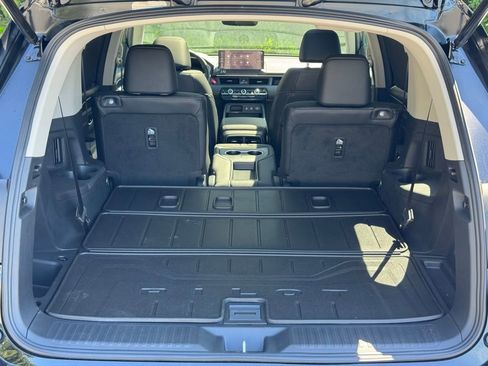 Certified 2026 Honda Pilot Touring image 32