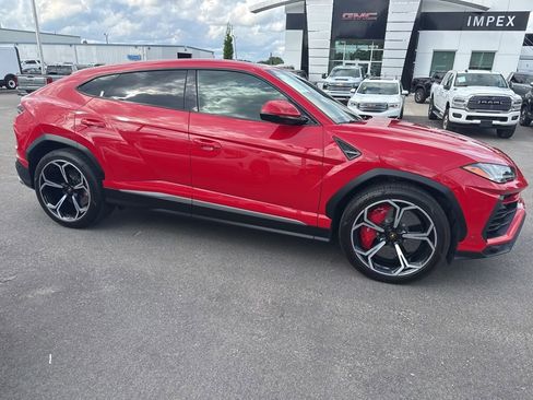 Used 2022 Lamborghini Urus AWD/4WD image 6