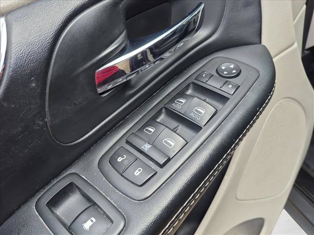 Used 2019 Dodge Grand Caravan SXT FWD image 12