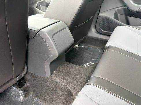 New 2026 Volkswagen Jetta SE FWD image 22