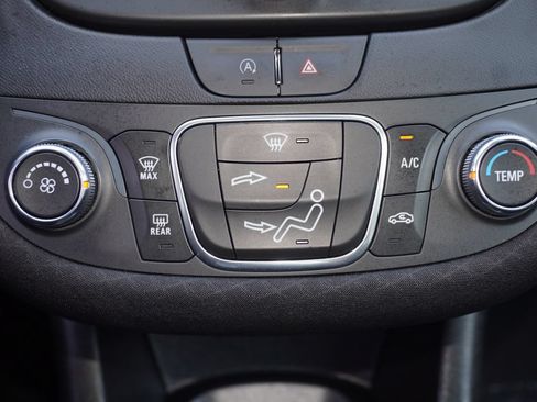 Used 2025 Chevrolet Malibu RS FWD image 16