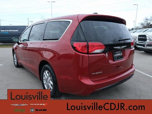 New 2026 Chrysler Voyager LX FWD image 10