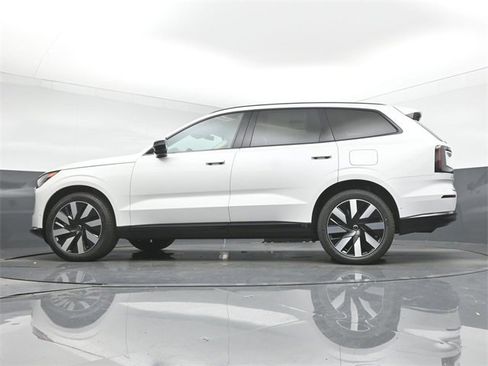New 2025 Volvo EX90 Plus w/ Protection Package Premier image 37