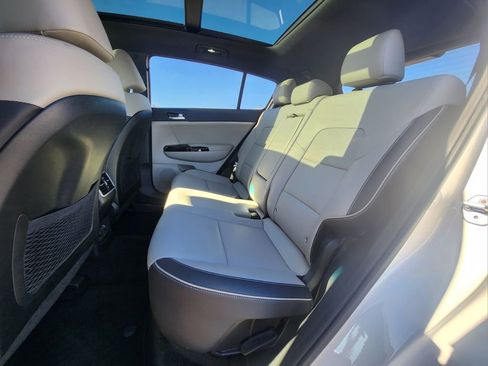 Used 2020 Kia Sportage SX image 11