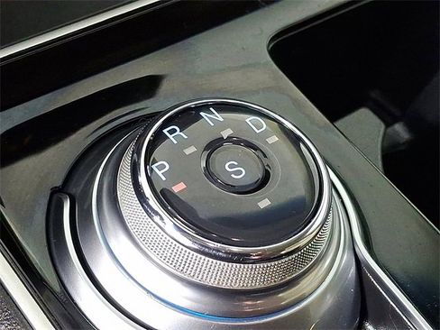 Used 2020 Ford Edge SEL w/ Convenience Package image 19