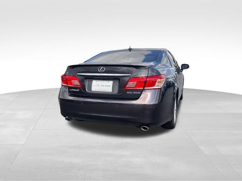 Used 2010 Lexus ES 350 w/ Preferred Accessory Package FWD image 5