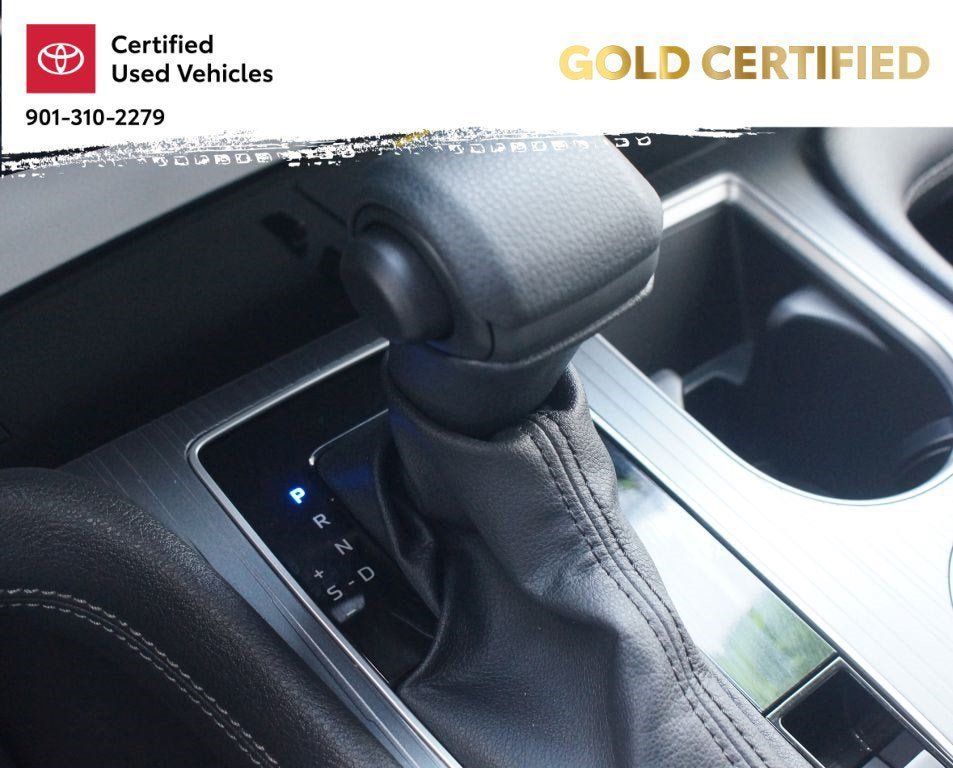 Used 2026 Toyota Sienna LE FWD image 11
