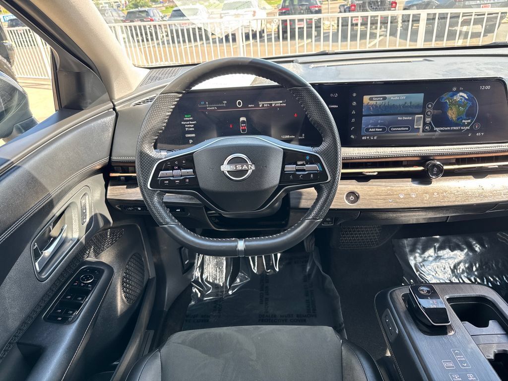 Used 2024 Nissan Ariya AWD image 13
