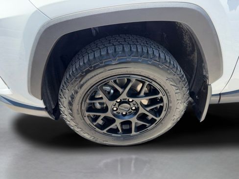 Used 2024 Toyota RAV4 XLE w/ Convenience Package FWD image 13