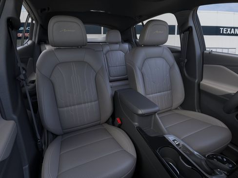 New 2026 Buick Envista Sport Touring FWD image 17