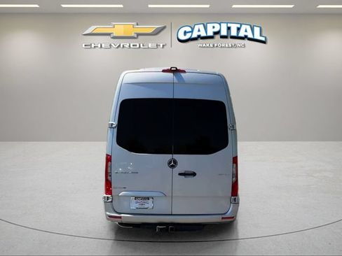 Used 2021 Mercedes-Benz Sprinter 2500 image 5