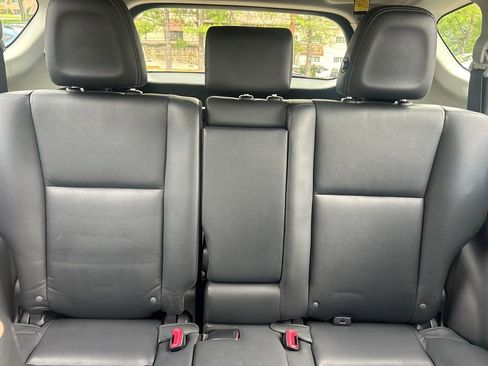 Used 2015 Toyota RAV4 Limited AWD/4WD image 32