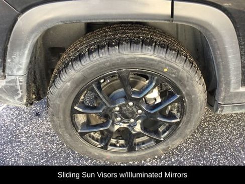 Used 2024 Jeep Compass Latitude w/ Convenience Group image 13