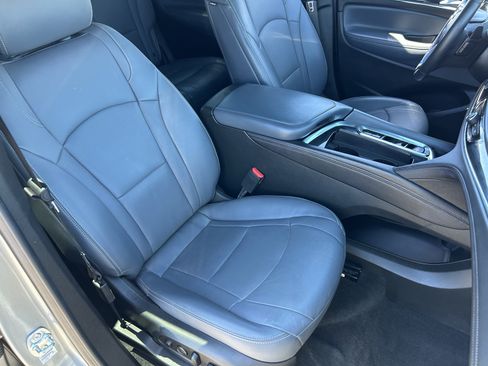Used 2024 Buick Enclave Premium AWD/4WD image 11