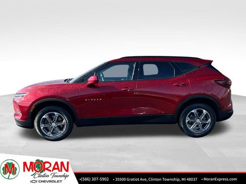 Certified 2024 Chevrolet Blazer LT w/ Convenience Package image 3