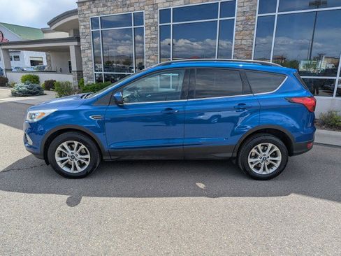 Used 2019 Ford Escape SEL image 2