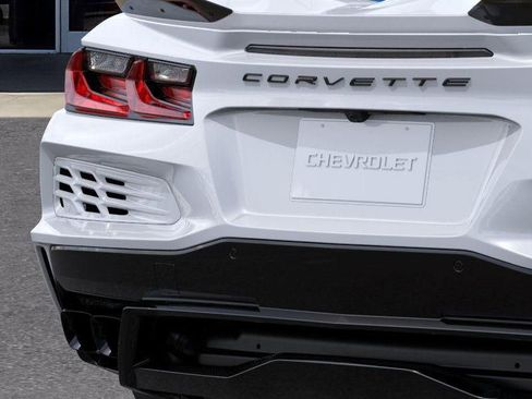 New 2025 Chevrolet Corvette E-Ray image 14