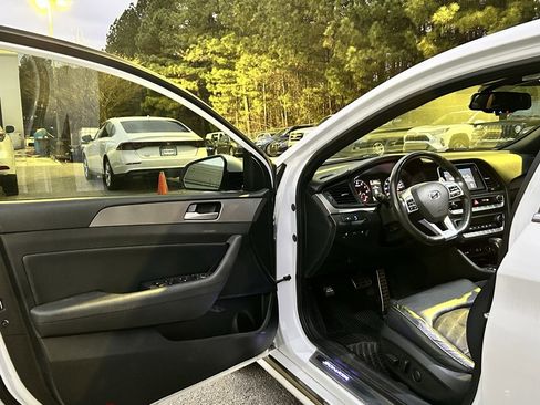 Used 2018 Hyundai Sonata Sport image 9