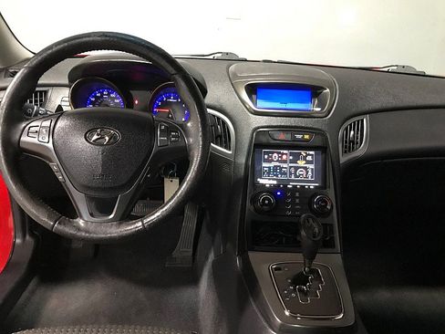 Used 2012 Hyundai Genesis 2.0T image 17