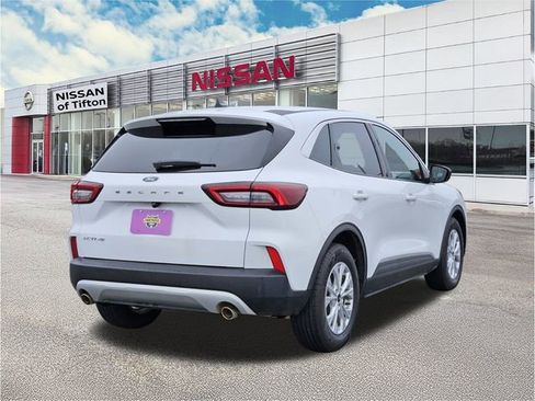 Used 2023 Ford Escape Active w/ Cold Weather Package image 7