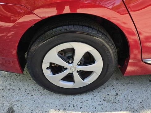 Used 2013 Toyota Prius Three image 11