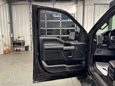 Used 2018 Ford F150 Platinum w/ Equipment Group 701A Luxury AWD/4WD image 7