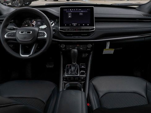 New 2026 Jeep Compass Latitude image 31