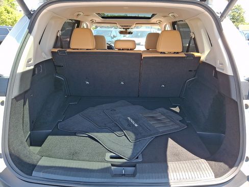 Certified 2023 Nissan Rogue Platinum w/ Platinum Premium Package AWD/4WD image 30
