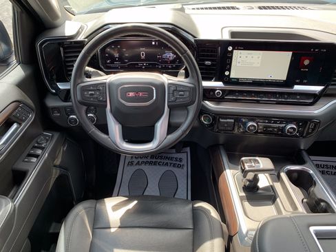 Used 2022 GMC Sierra 1500 SLT w/ SLT Premium Plus Package AWD/4WD image 32