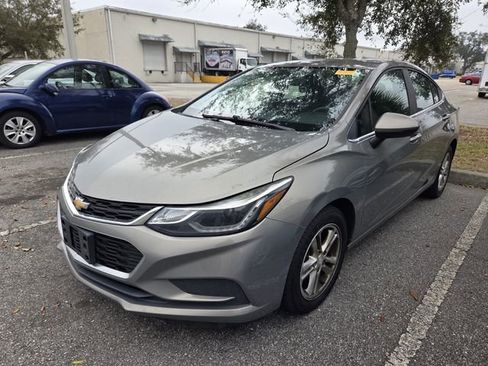 Used 2017 Chevrolet Cruze LT image 1