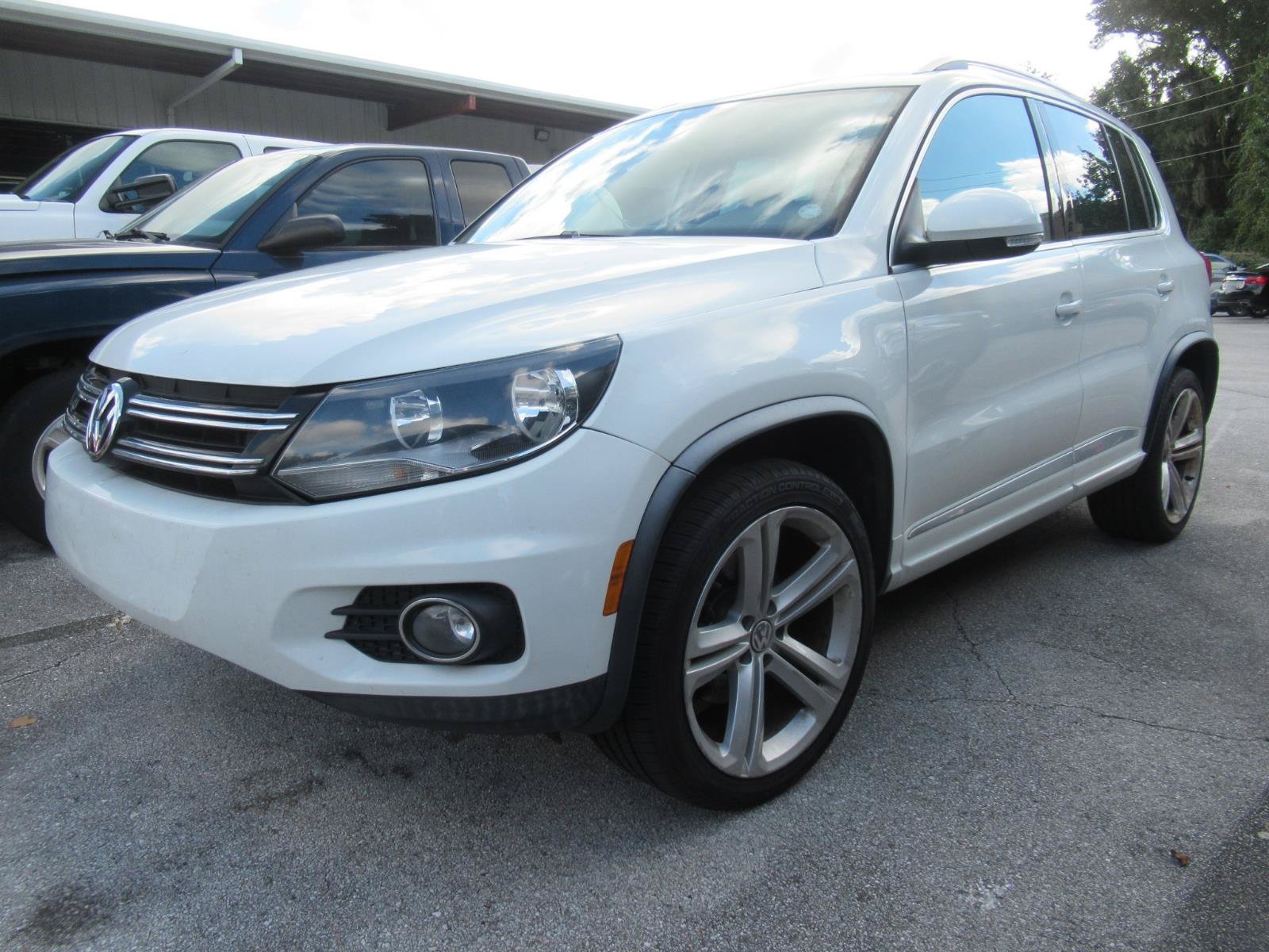 Used 2016 Volkswagen Tiguan R-Line FWD image 4