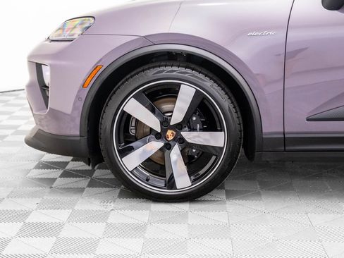 New 2025 Porsche Macan 4S Electric image 37