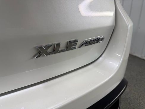 Used 2019 Toyota Highlander XLE image 33