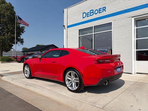 Used 2017 Chevrolet Camaro LT RWD image 3