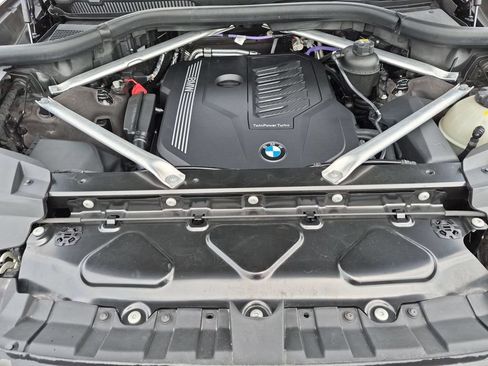 Used 2022 BMW X7 xDrive40i w/ Premium Package AWD/4WD image 24