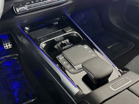 Used 2023 Mercedes-Benz EQB 300 4MATIC image 6