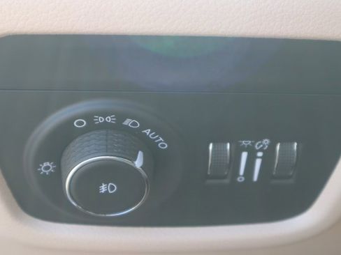 New 2025 Jeep Grand Cherokee Limited image 11