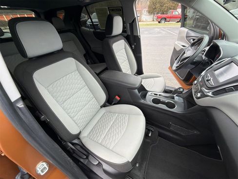 Used 2018 Chevrolet Equinox LS image 25