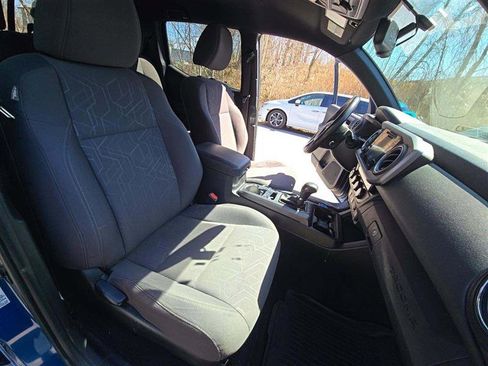 Used 2016 Toyota Tacoma TRD Off-Road w/ Towing Package AWD/4WD image 8